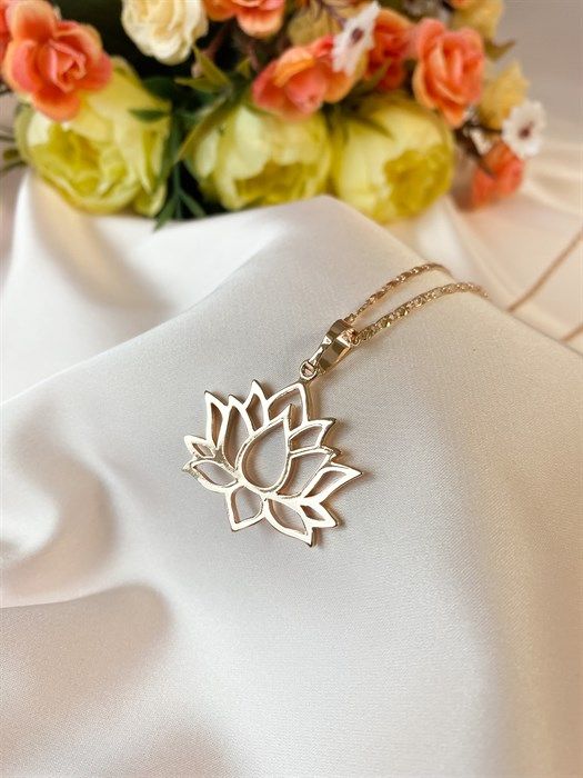 Pendant "Golden water lily"